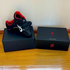 Peloton brand Men’s size 45 / 11 cycling shoes.